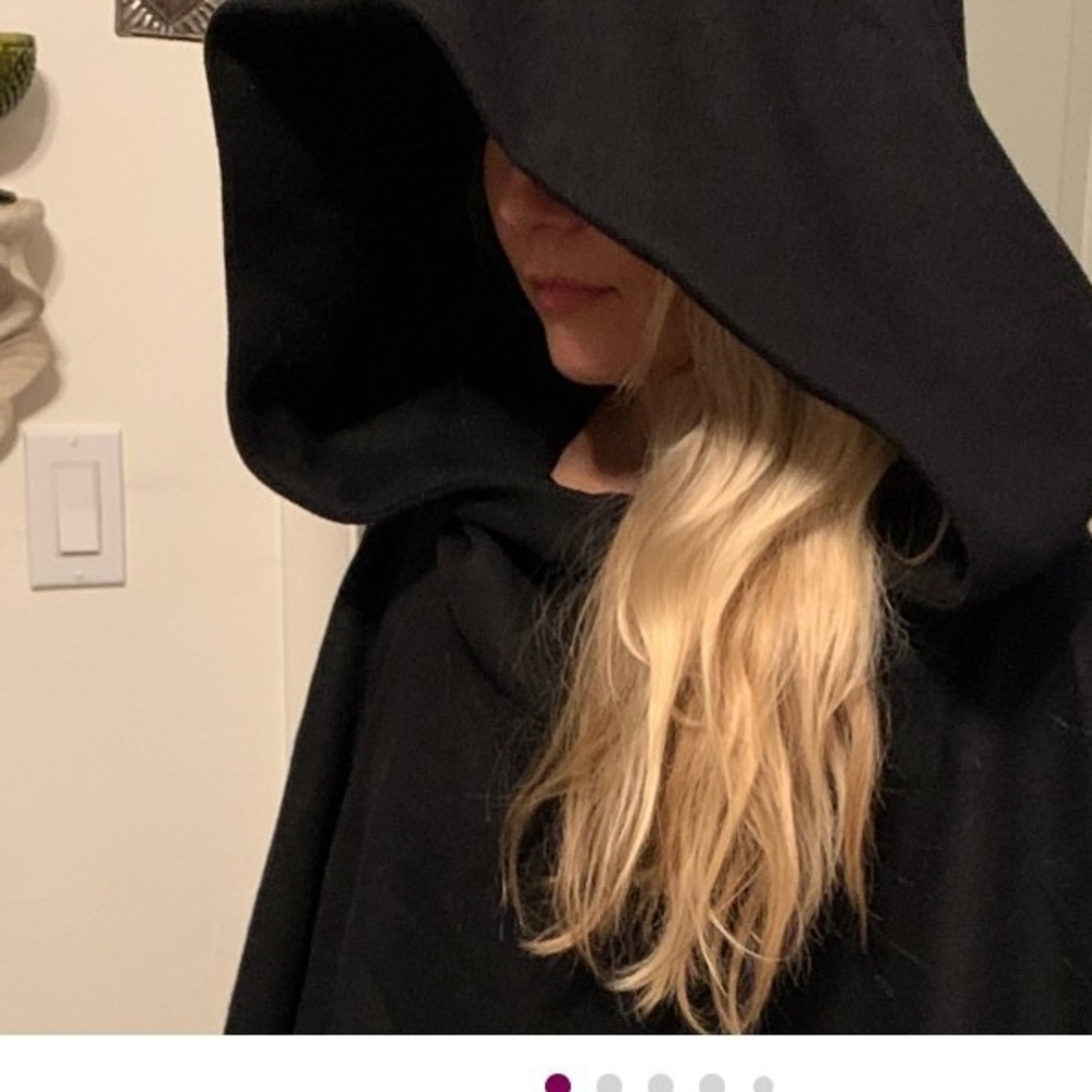 Ovate Raw Hem Wool Cloak - Picture 4 of 5